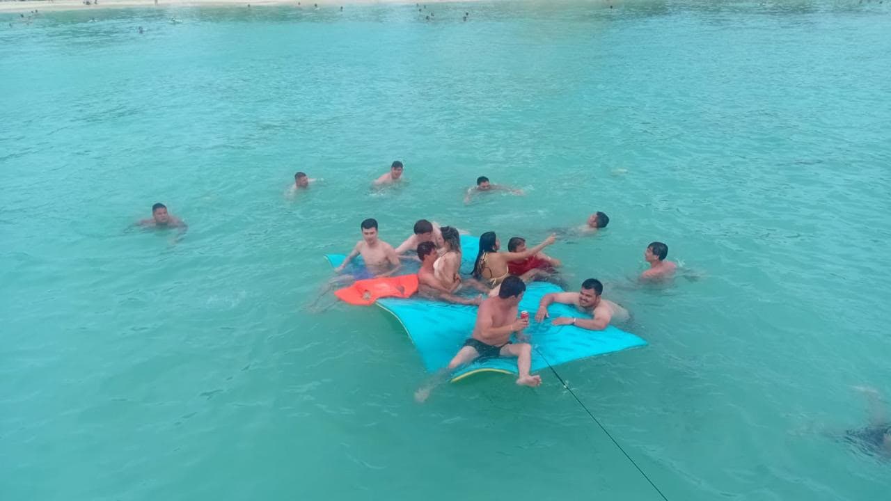 Swim, Paddle & Float - luxury yacht experience in Cancún
