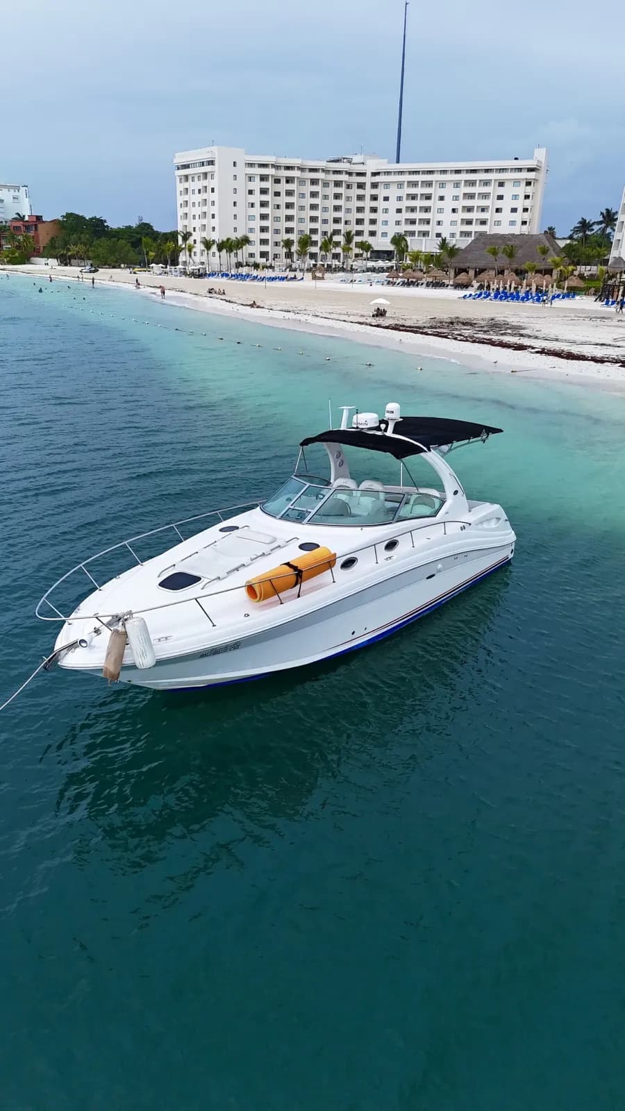 Irina - yate de lujo disponible para renta en Cancún