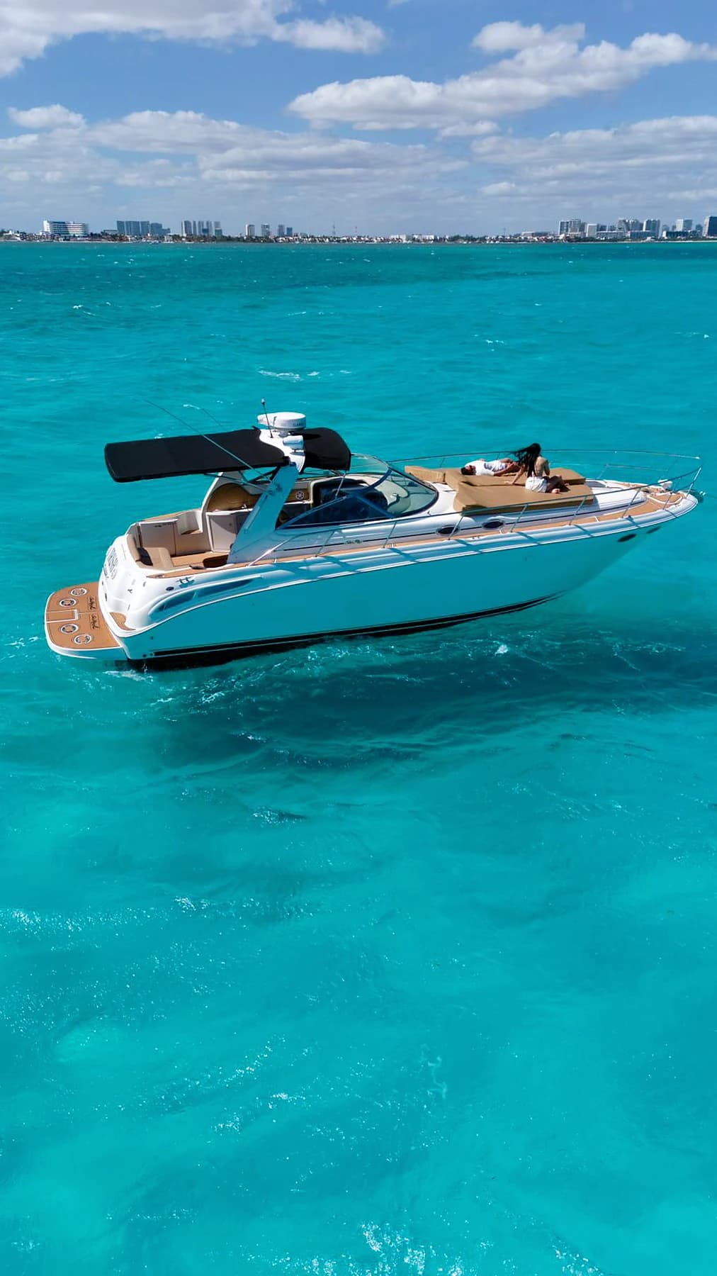 Irish - luxury yacht available for charter in Cancún