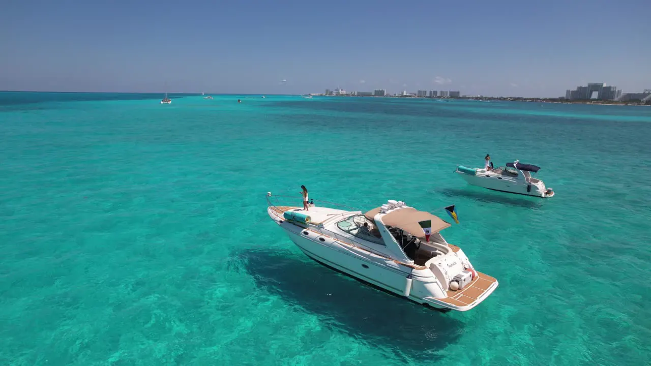 A cinematic taste of cruising through Cancún's turquoise water